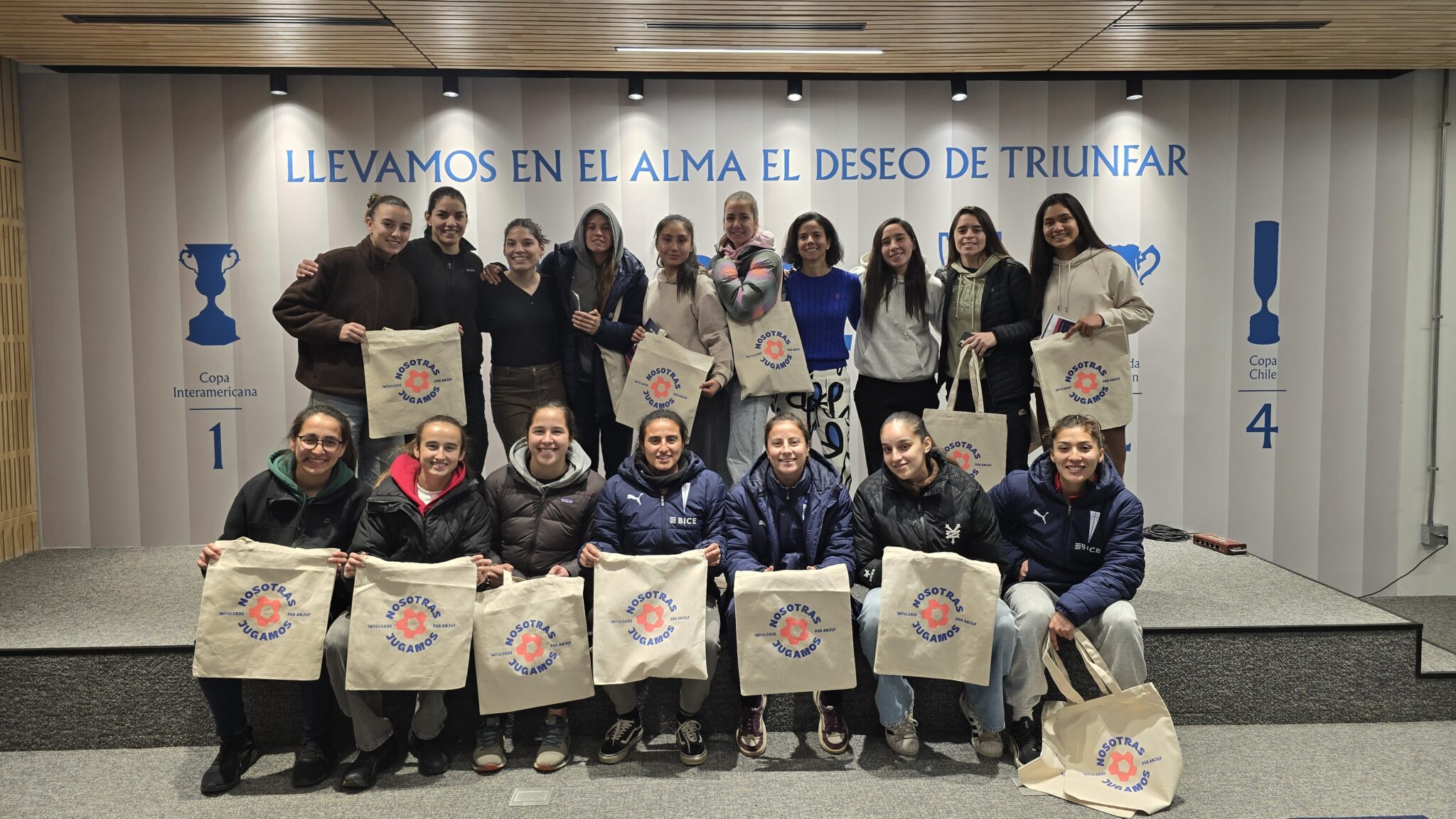 Universidad Católica y ANJUF compartieron jornada de reflexión sobre el presente del fútbol